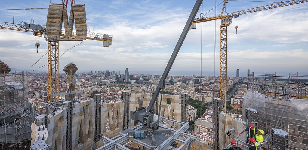 torres centrals sagrada familia