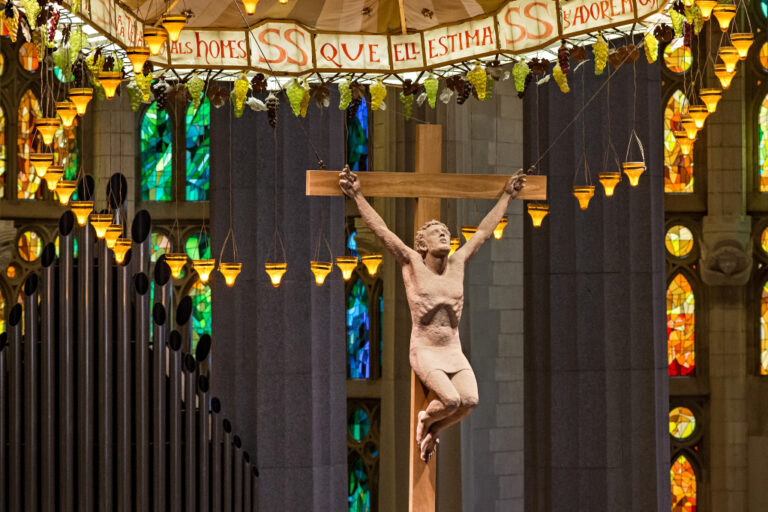 Mariano Barceló: la història del model del baldaquí